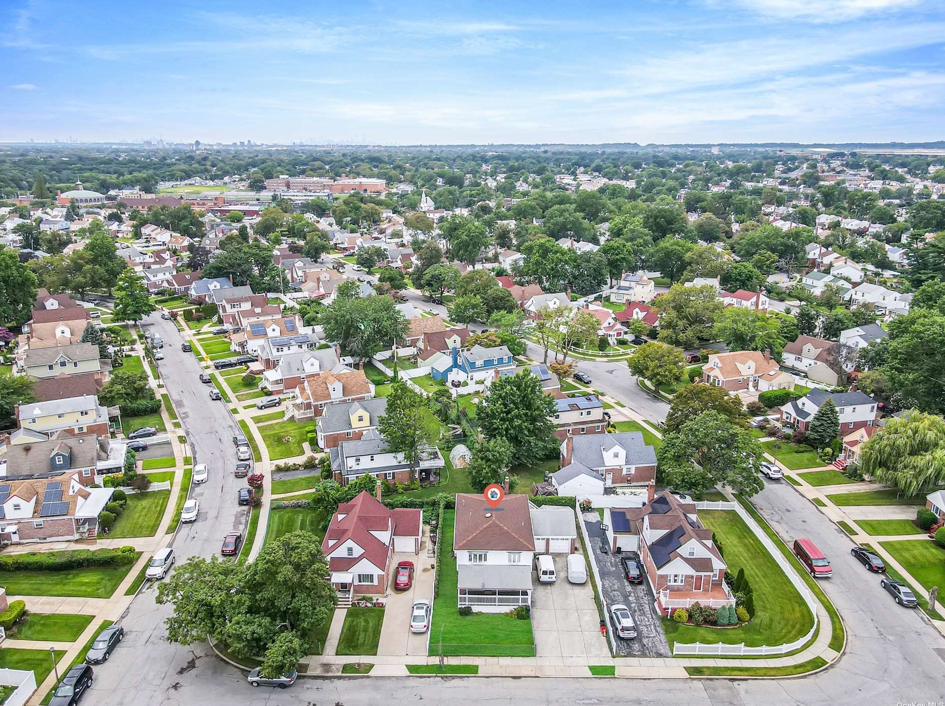 96 Ruby St, Floral Park, NY 11003