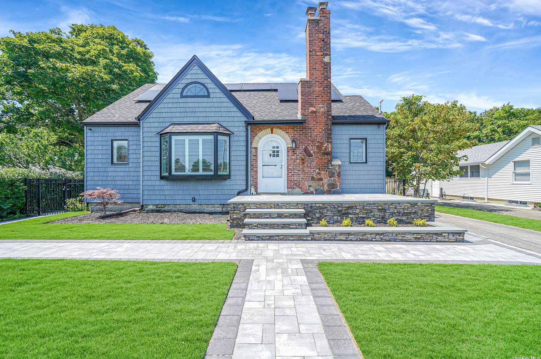 22 Bayview Ave, Canaan Lake, NY 11772-6102