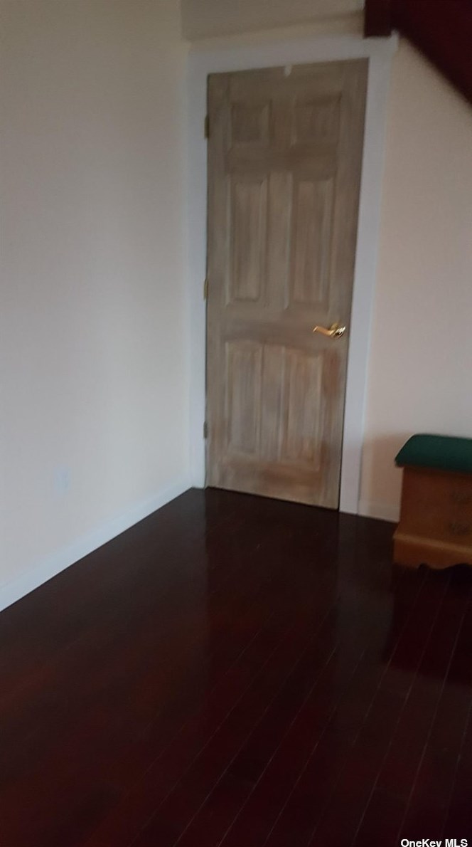 18 Pirates Cv, East Massapequa NY  11758-7727 exterior