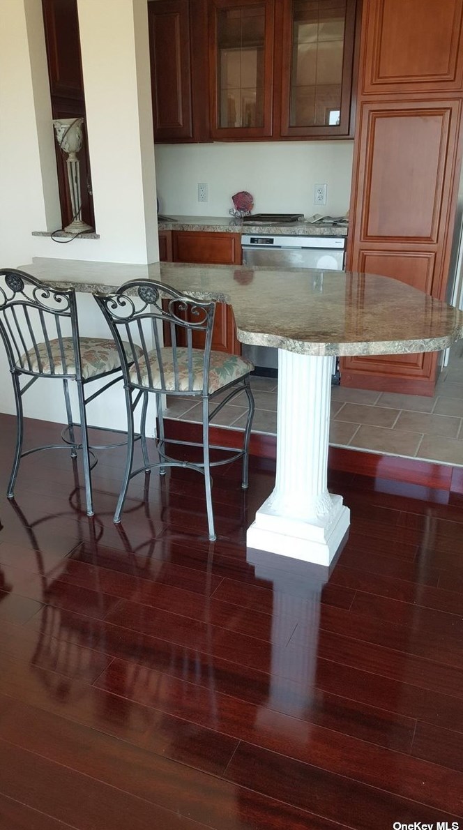 18 Pirates Cv, East Massapequa NY  11758-7727 exterior