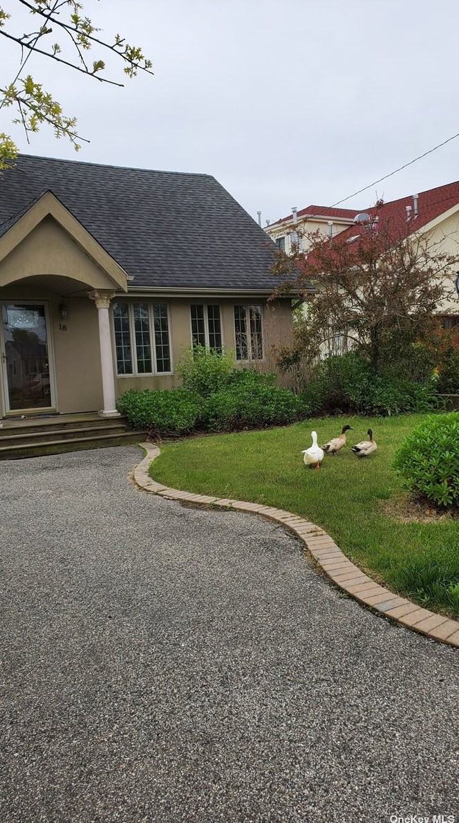 18 Pirates Cv, East Massapequa NY  11758-7727 exterior