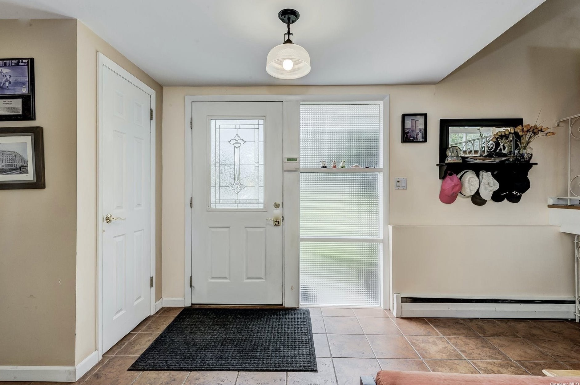 1385 Bellmore Rd, North Bellmore, NY 11710