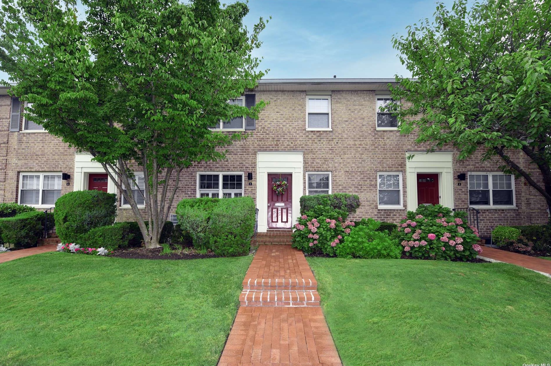 4 S Lewis Pl #1a, Rockville Centre, NY 11570