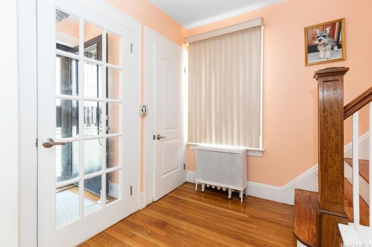 45-11 169th St, Flushing, NY 11358-4111