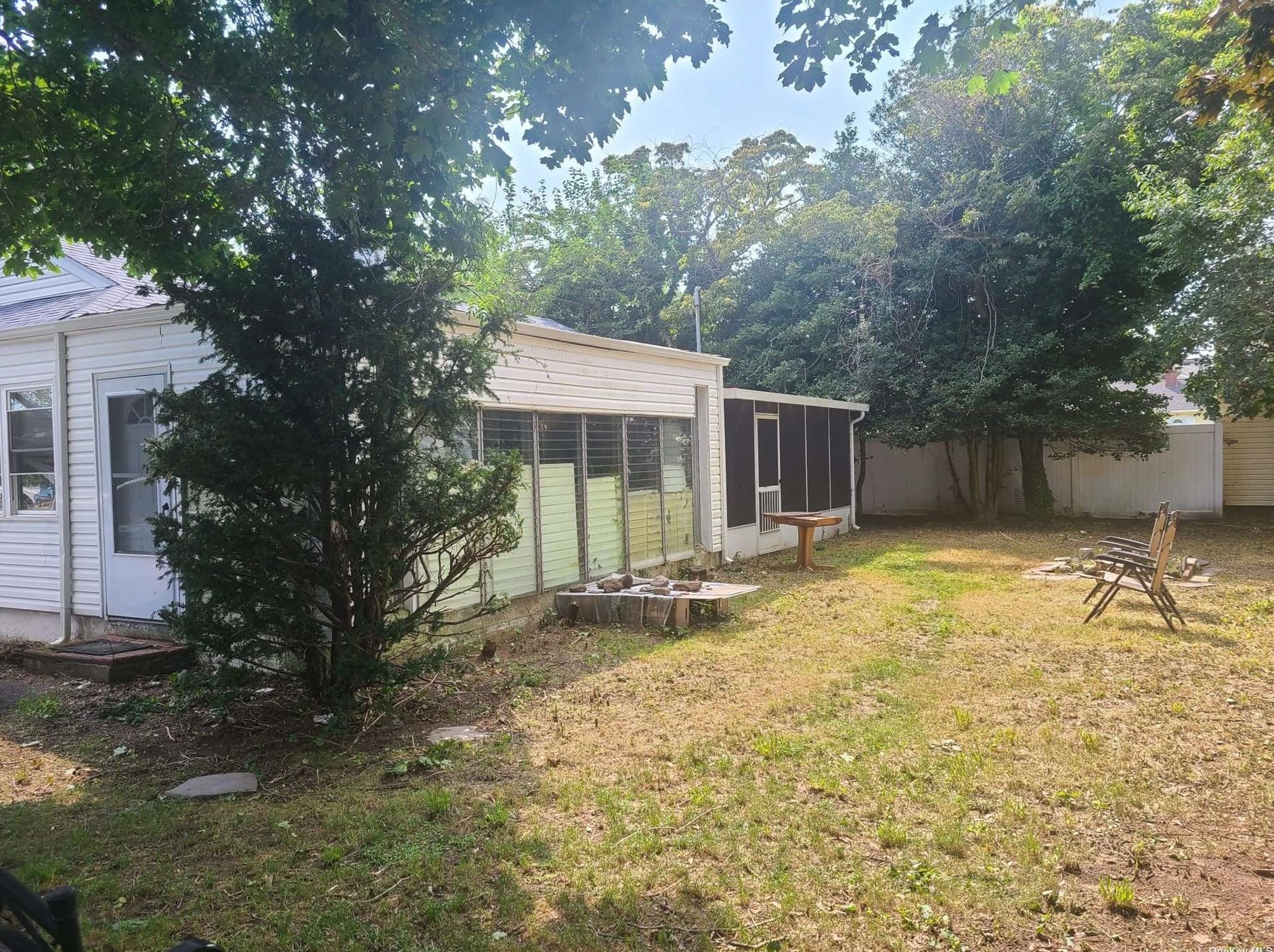 288 Atlantic Ave, Freeport, NY 11520-4243