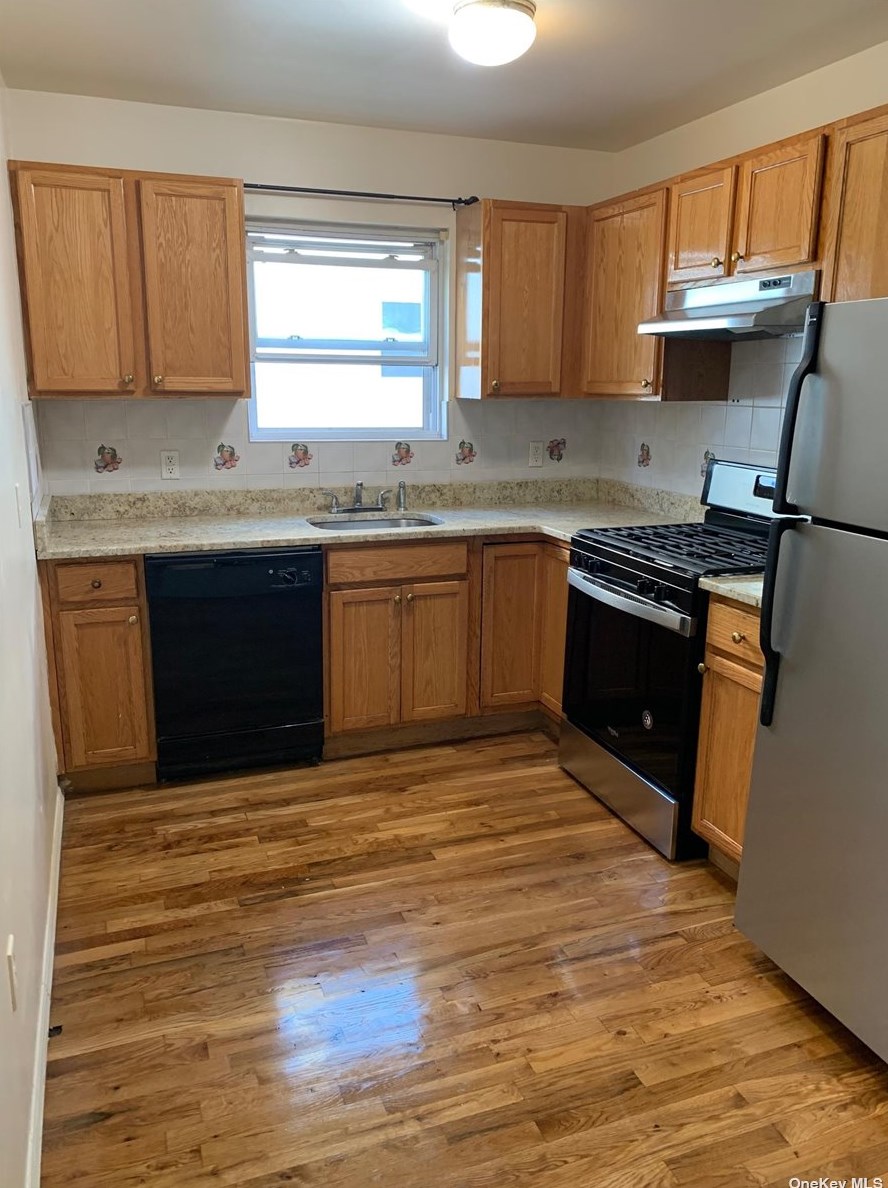 219-44 141st Ave, Jamaica, NY 11413