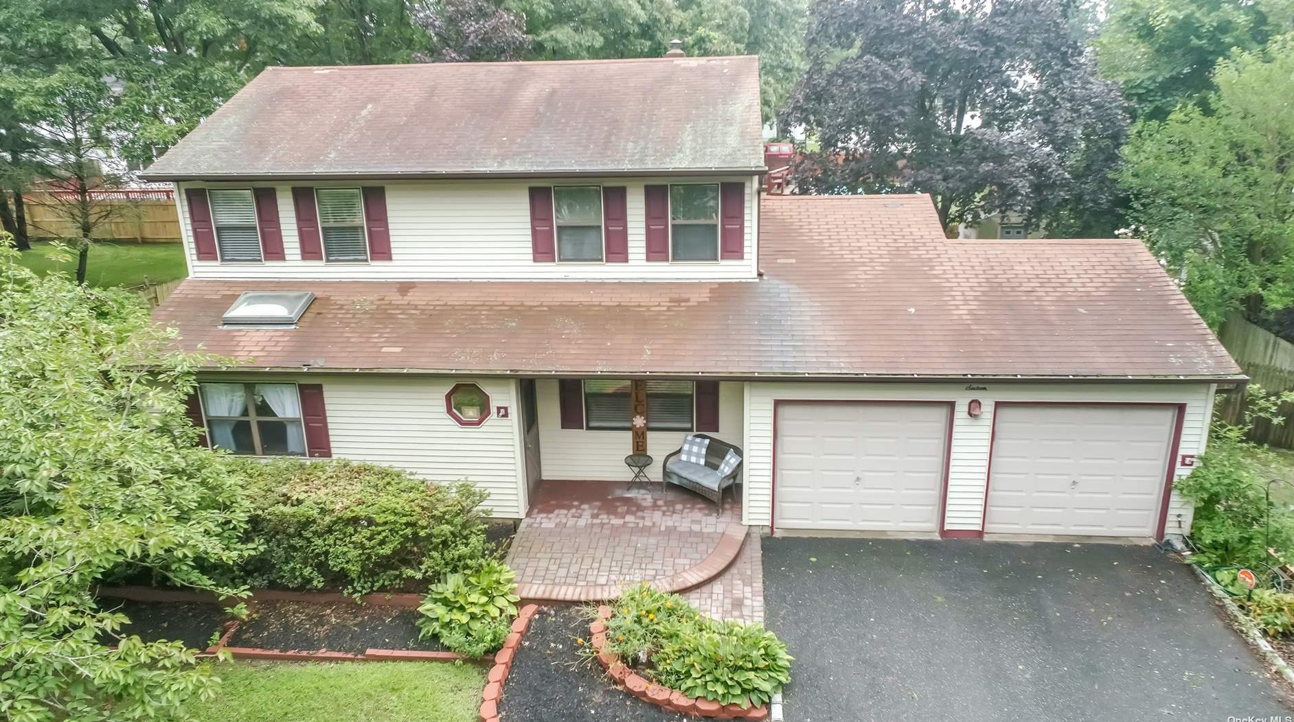 16 Pagnotta Dr, Prt Jefferson Station, NY 11776-4453