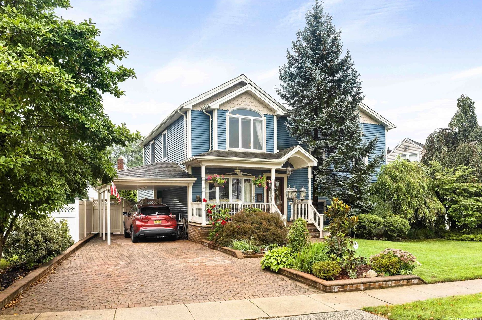 3686 Howard Ln, North Wantagh, NY 11793