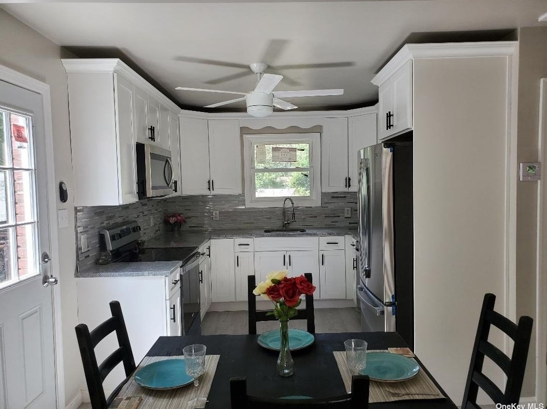 13 Merrick Rd, Smith Point NY  11967-2353 exterior