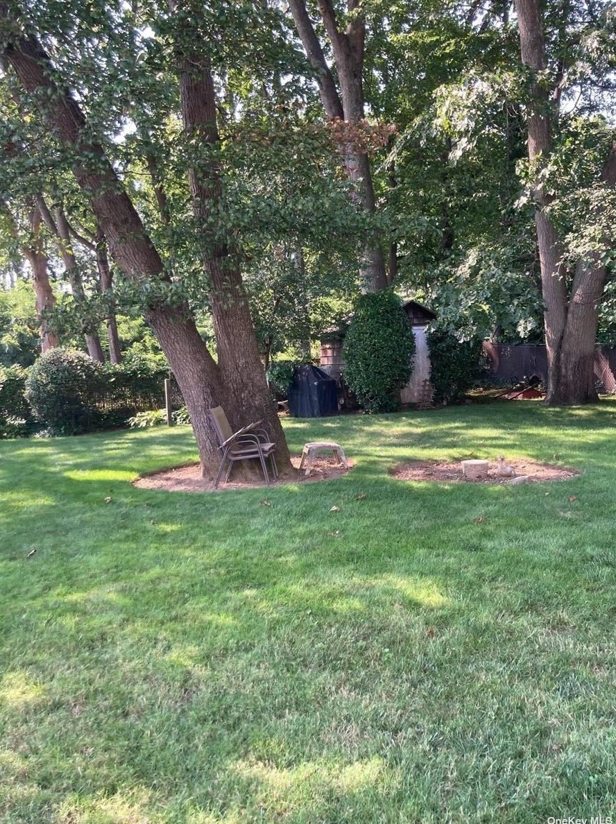 634 Adams Pl, Hempstead, NY 11552-3210