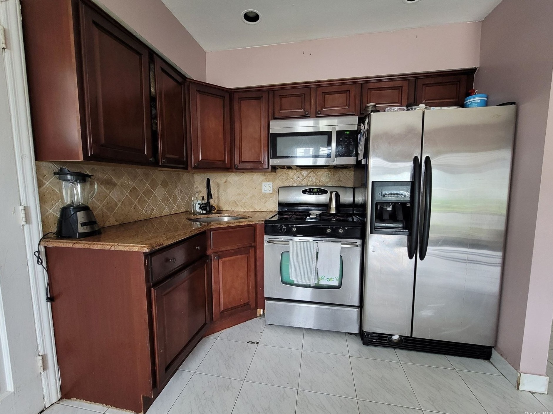 503 S 12th St #1st Fl, New Hyde Park, NY 11040
