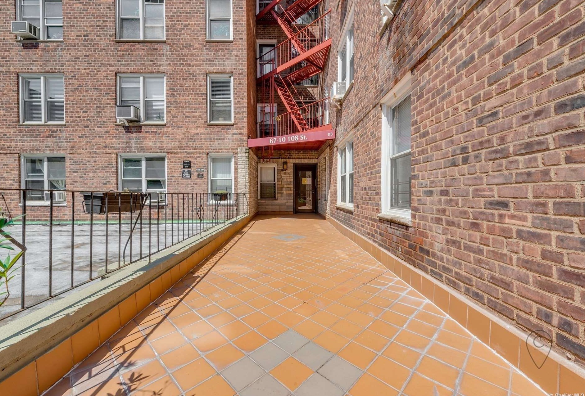 67-10 108th St, Flushing, NY 11375-2523