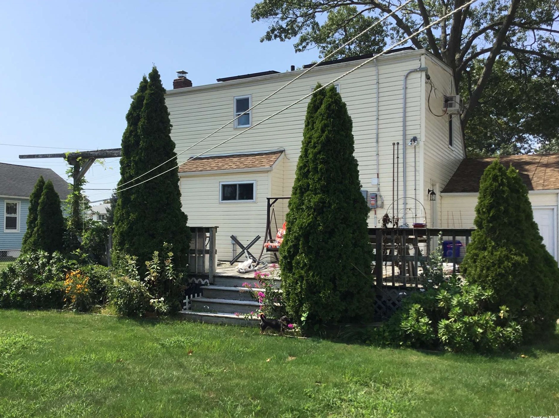 144 Deauville Blvd, Copiague, NY 11726
