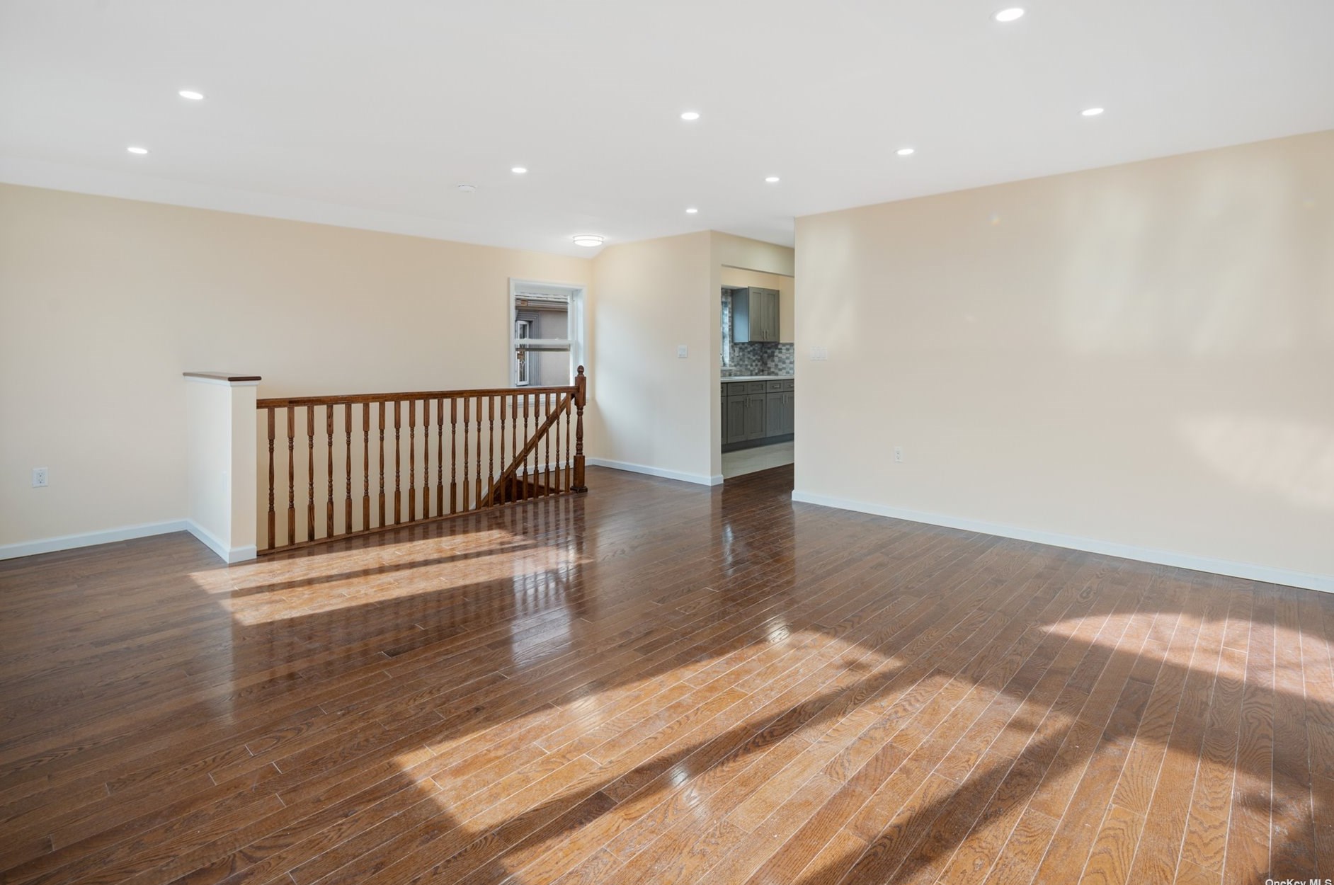 78-19 166th St, Flushing, NY 11366