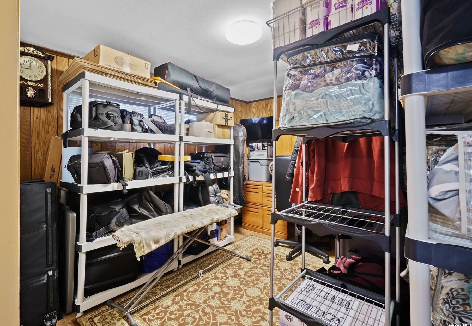 17 Lawrence Ct, Hicksville NY exterior