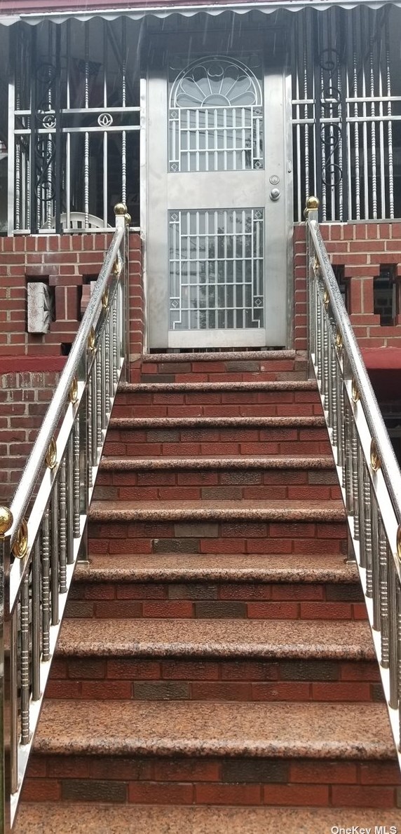1142 100th St, Brooklyn, NY 11236-4426