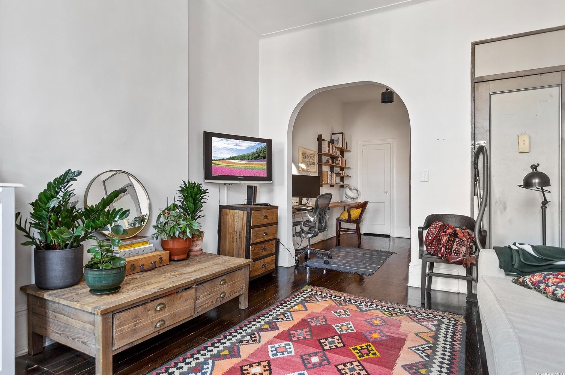 158 Grand St, Brooklyn, NY 11249-4208