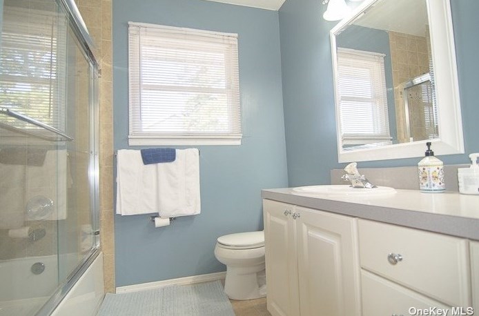 55 Ruland Rd, Selden NY  11784-1835 exterior