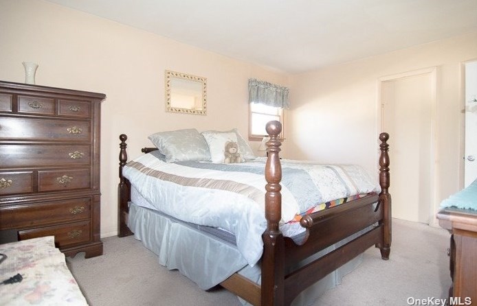 55 Ruland Rd, Selden NY  11784-1835 exterior