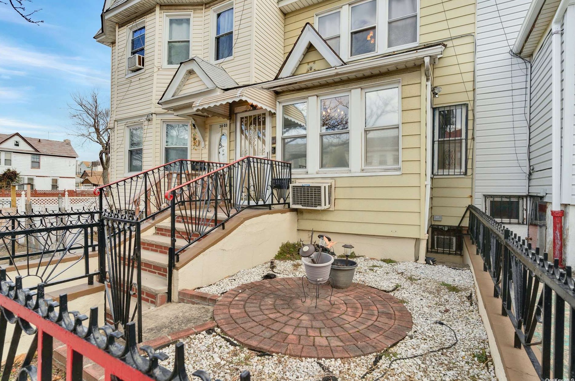 30-05 92nd St, Flushing, NY 11369