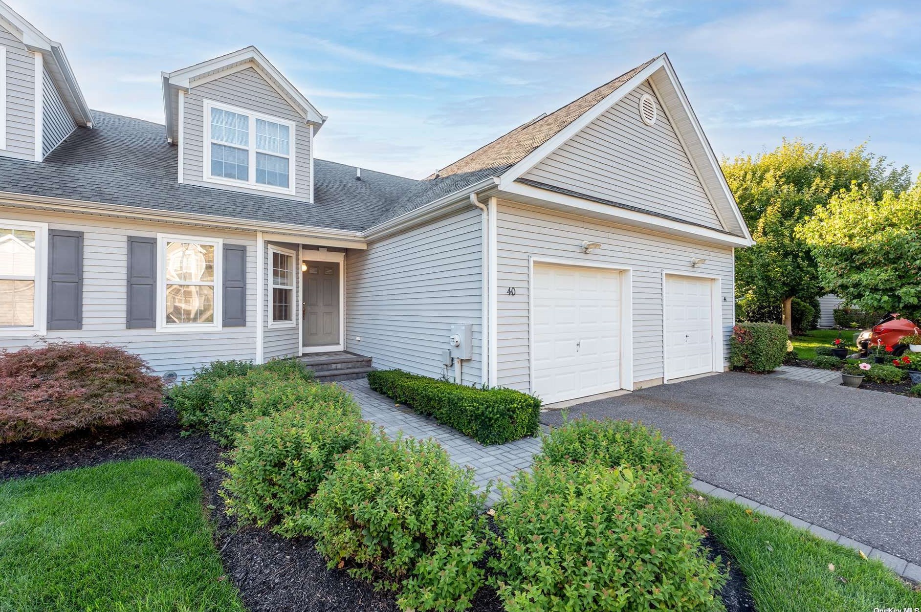 40 Gettysburg Dr, Prt Jefferson Station, NY 11776-8036