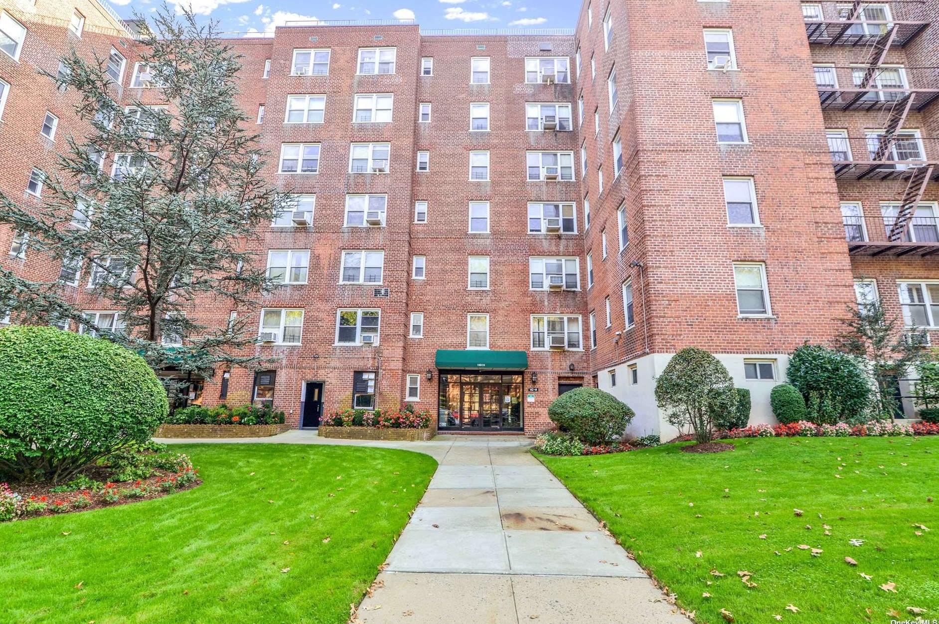 142-14 26th Ave, Flushing NY  11354-1023 exterior