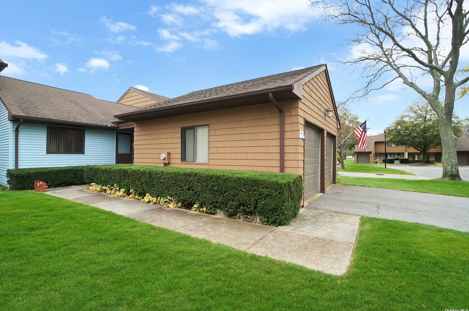 175 Melanie Way, Commack, NY 11725-4649