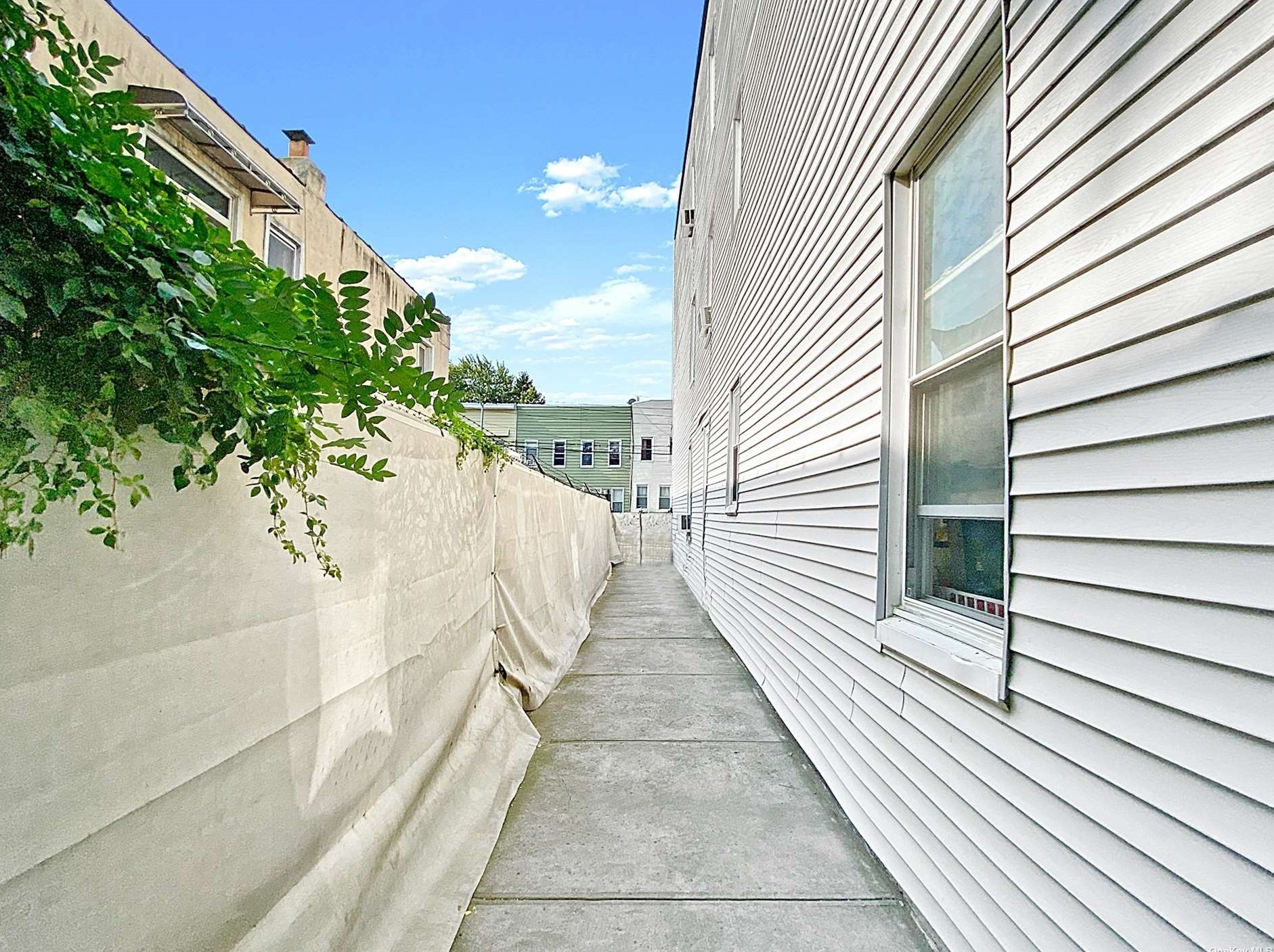 60-17 54th Pl, Flushing NY  11378-3305 exterior