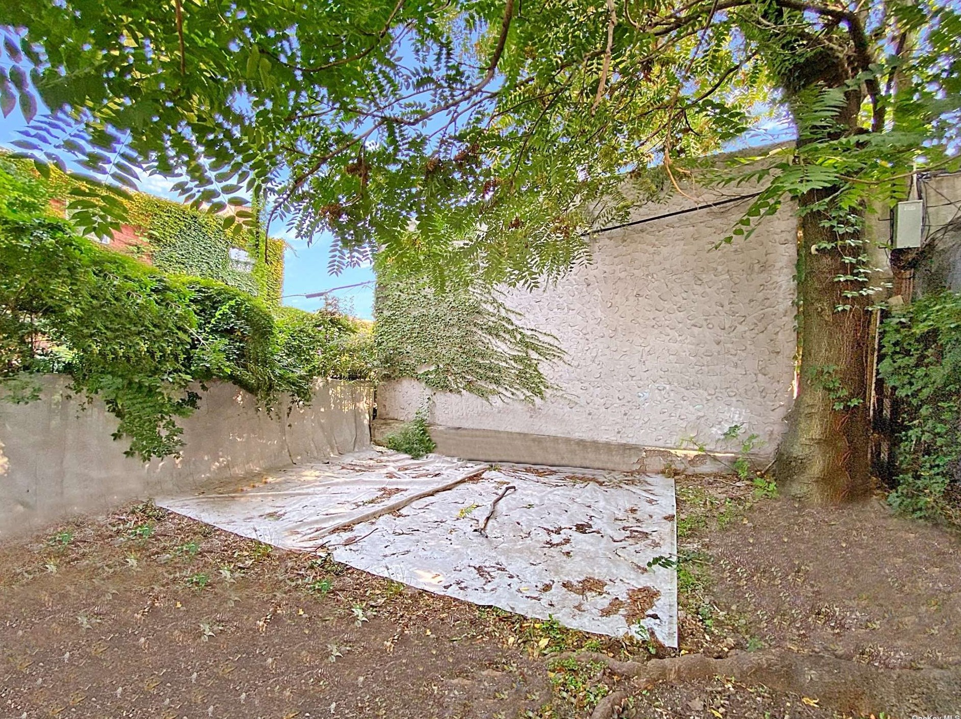 60-17 54th Pl, Flushing NY  11378-3305 exterior