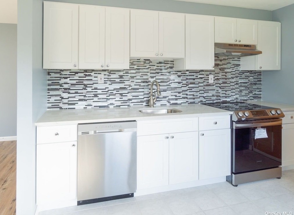 335 Westbury Blvd, Hempstead, NY 11550-1937