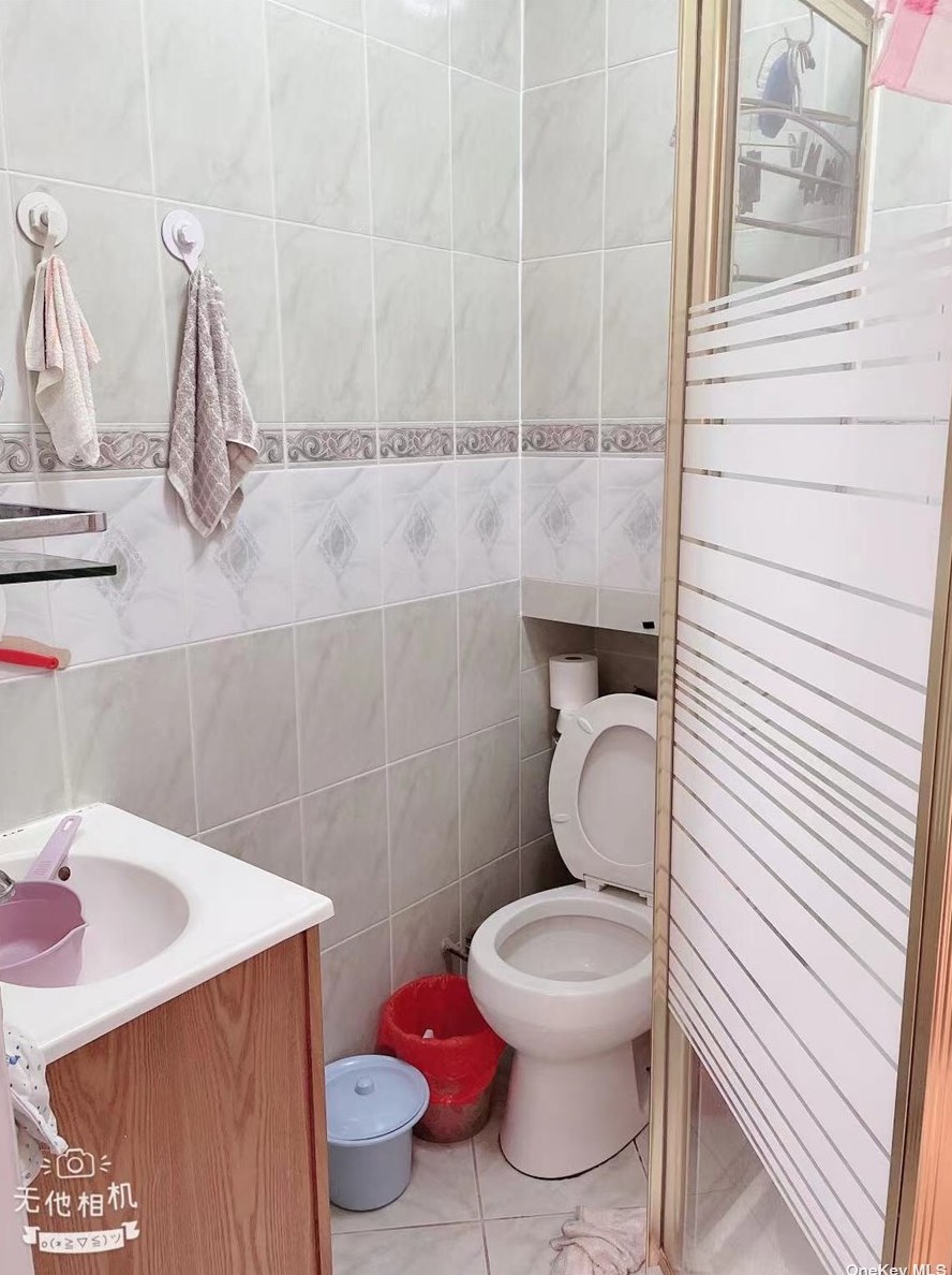 104-45 Alstyne Ave, Flushing NY 11368-2829 exterior