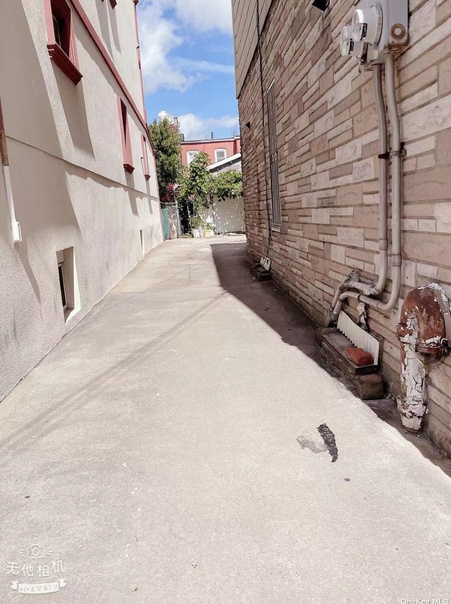 104-45 Alstyne Ave, Flushing NY 11368-2829 exterior