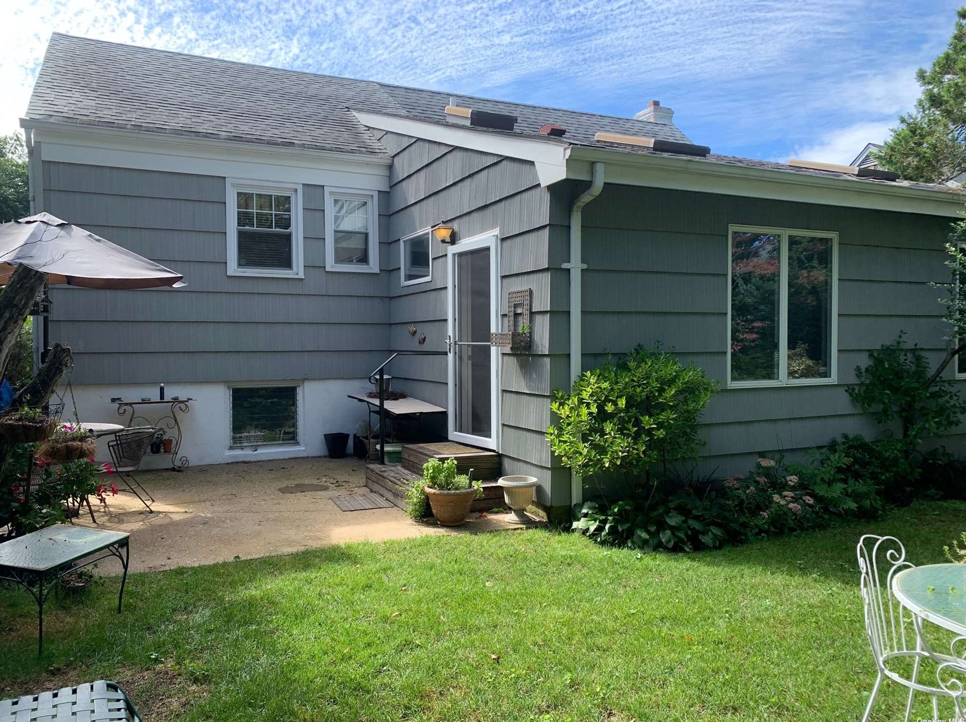 1025 Highland St, North Baldwin, NY 11510-3623