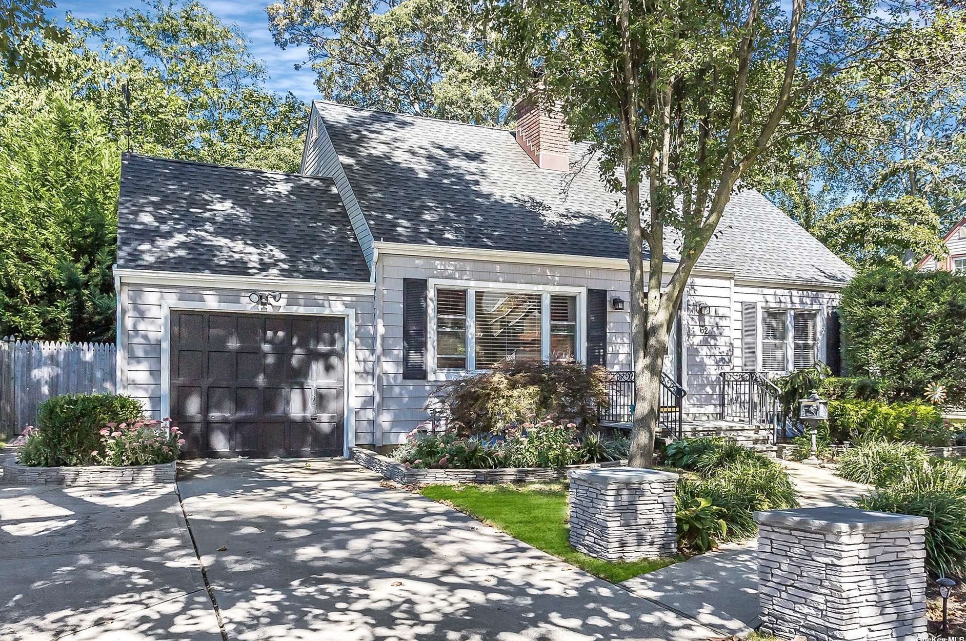 62 Shaw Dr, North Merrick, NY 11566-1721