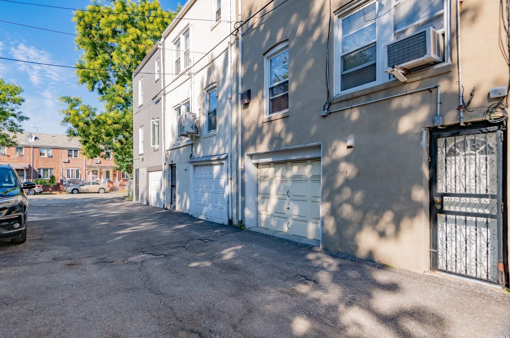 30-06 87th St, Flushing, NY 11369-1006