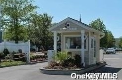 100 Baker Ct, Barnum Island NY  11558-2200 exterior