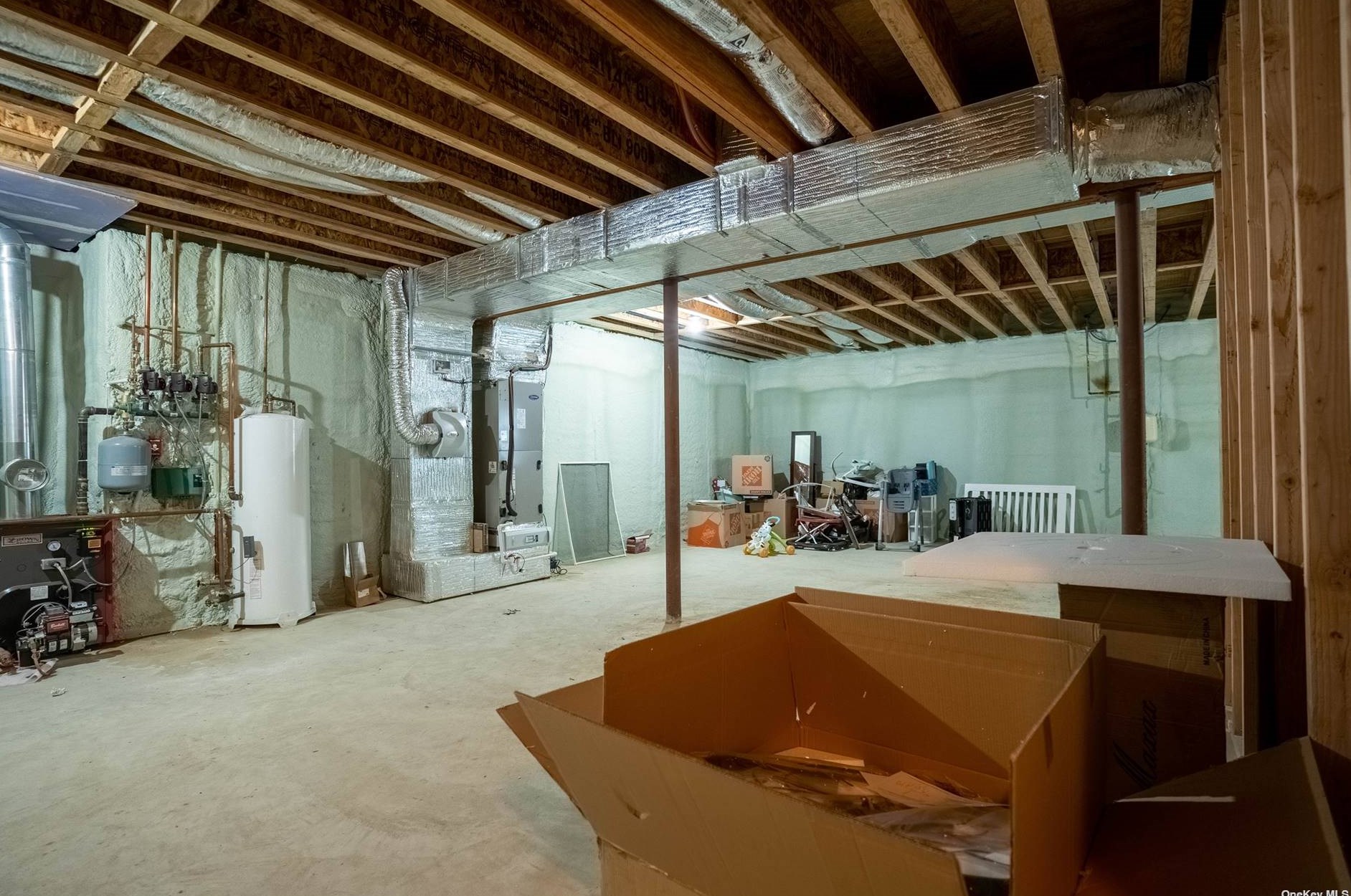 64 Highview Dr, Selden NY  11784-2719 exterior