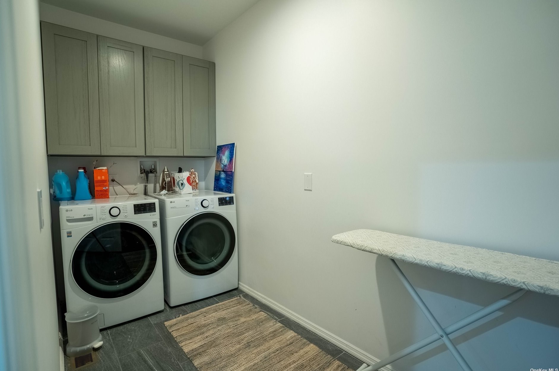 64 Highview Dr, Selden NY  11784-2719 exterior