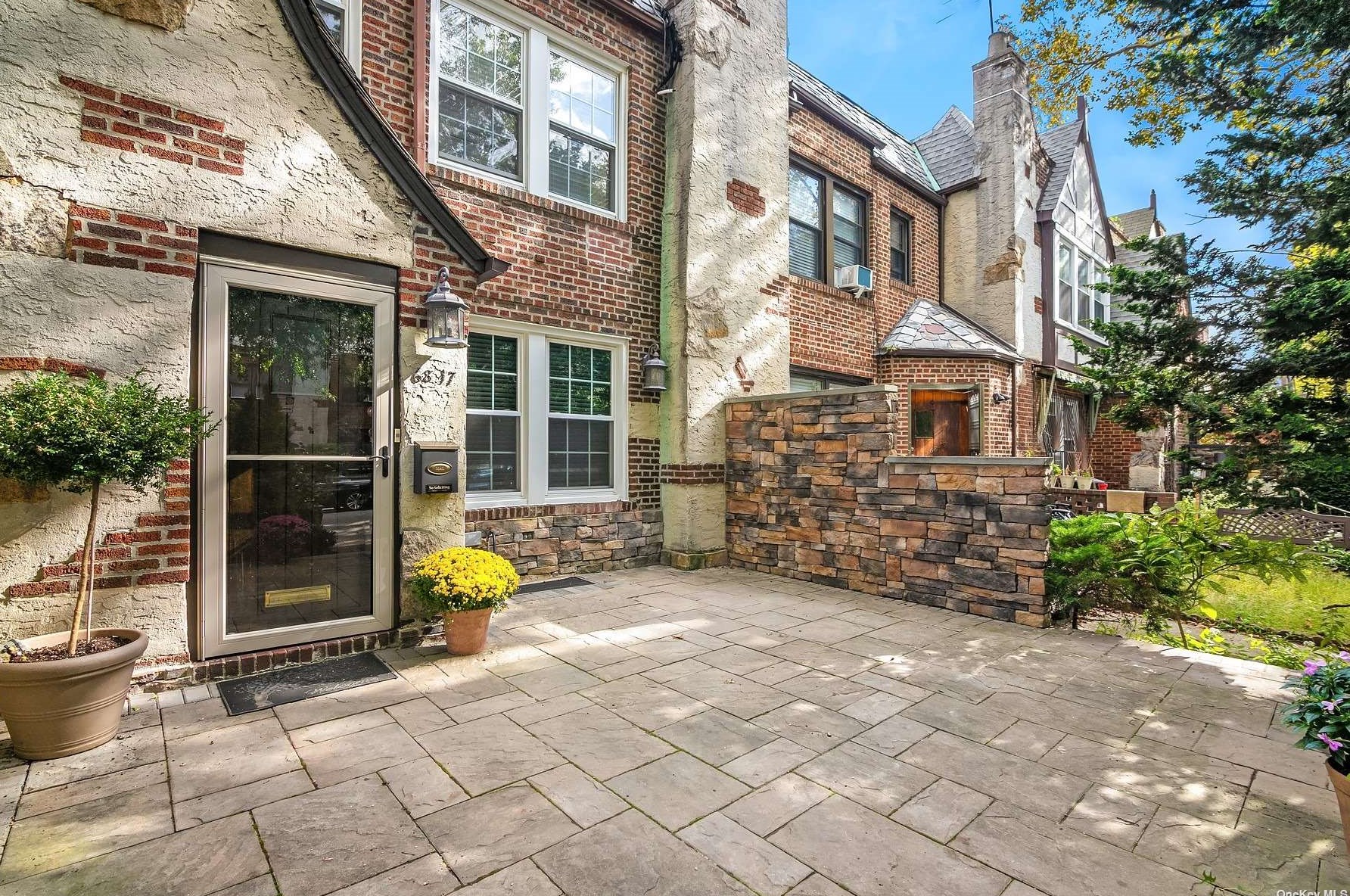 68-17 Ingram St, Flushing, NY 11375-6829