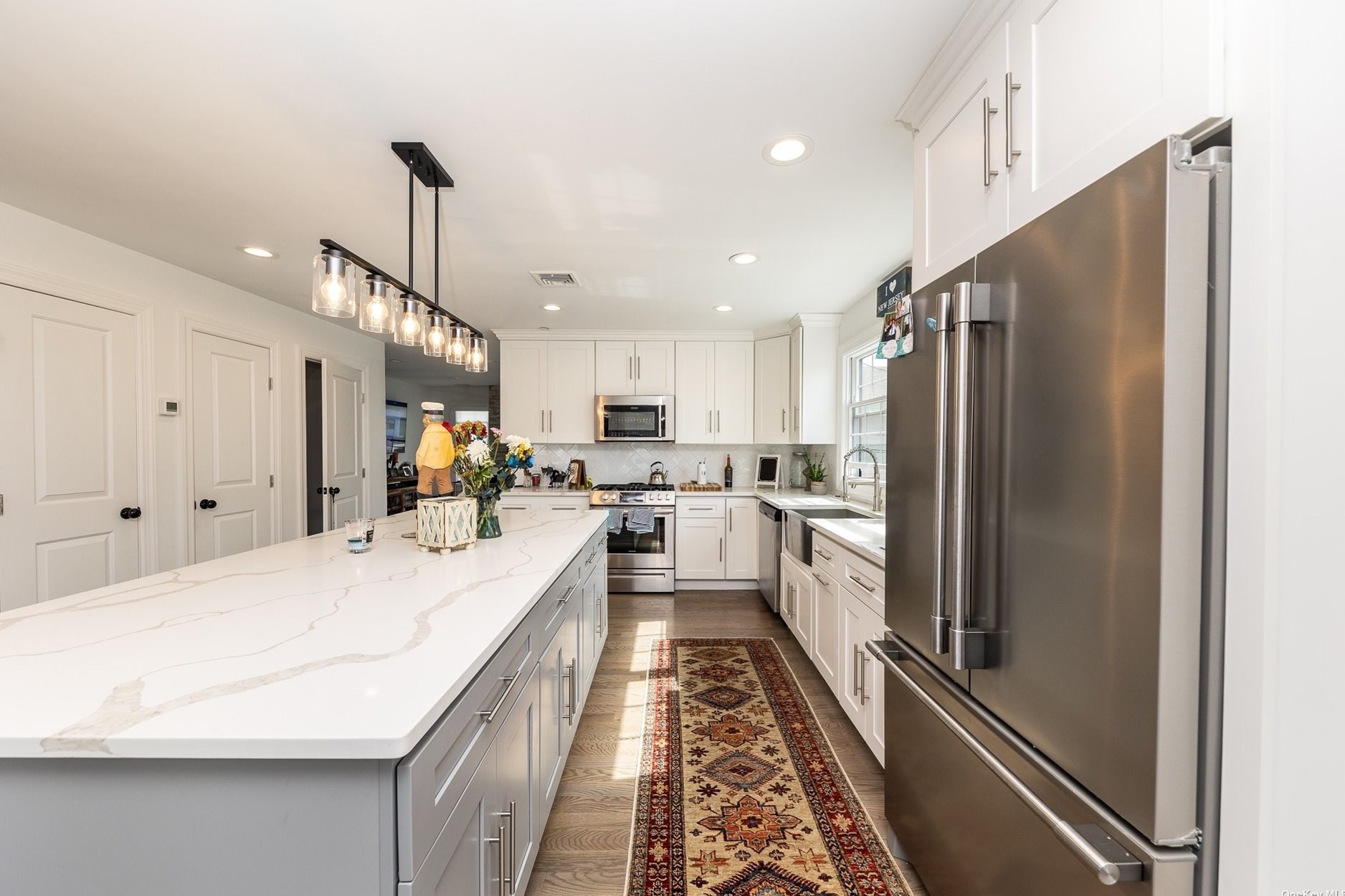 28 Kirkwood St, East Atlantic Beach NY  11561-2611 exterior