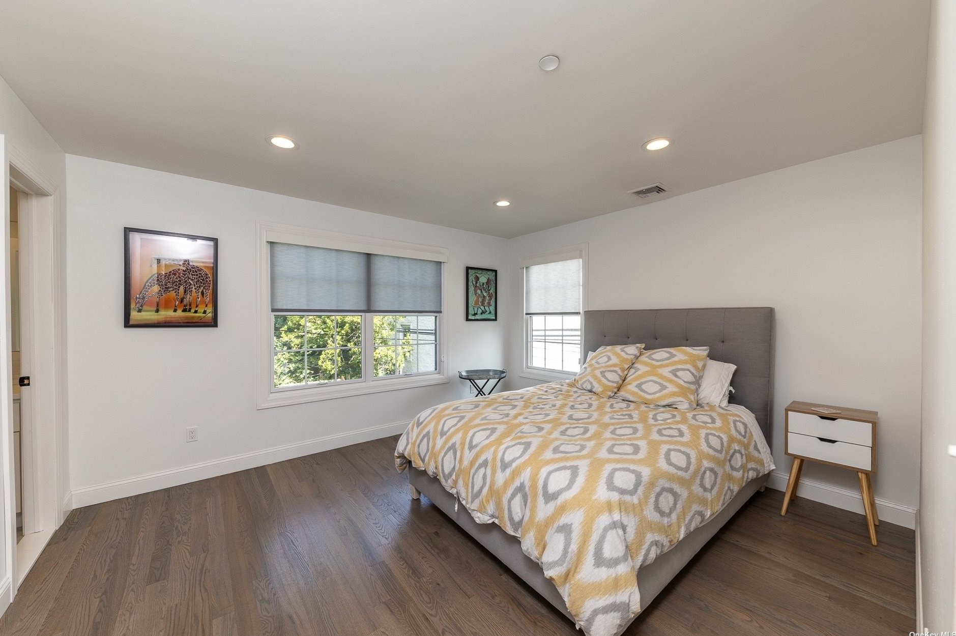 28 Kirkwood St, East Atlantic Beach NY  11561-2611 exterior