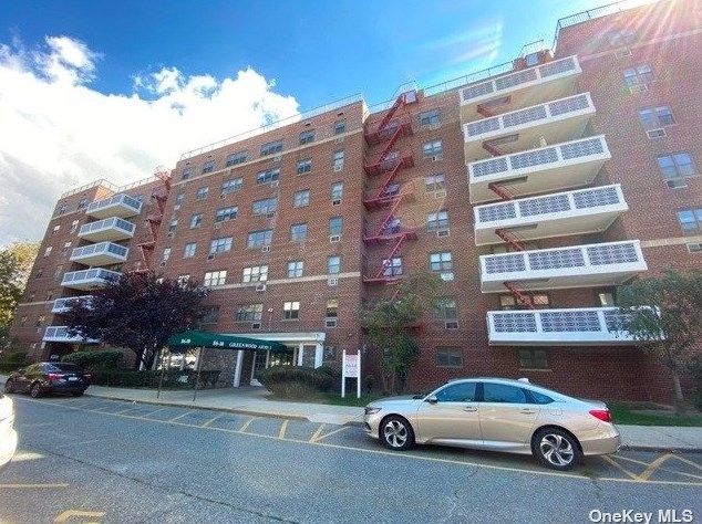86-10 151st Ave #3k, Jamaica, NY 11414