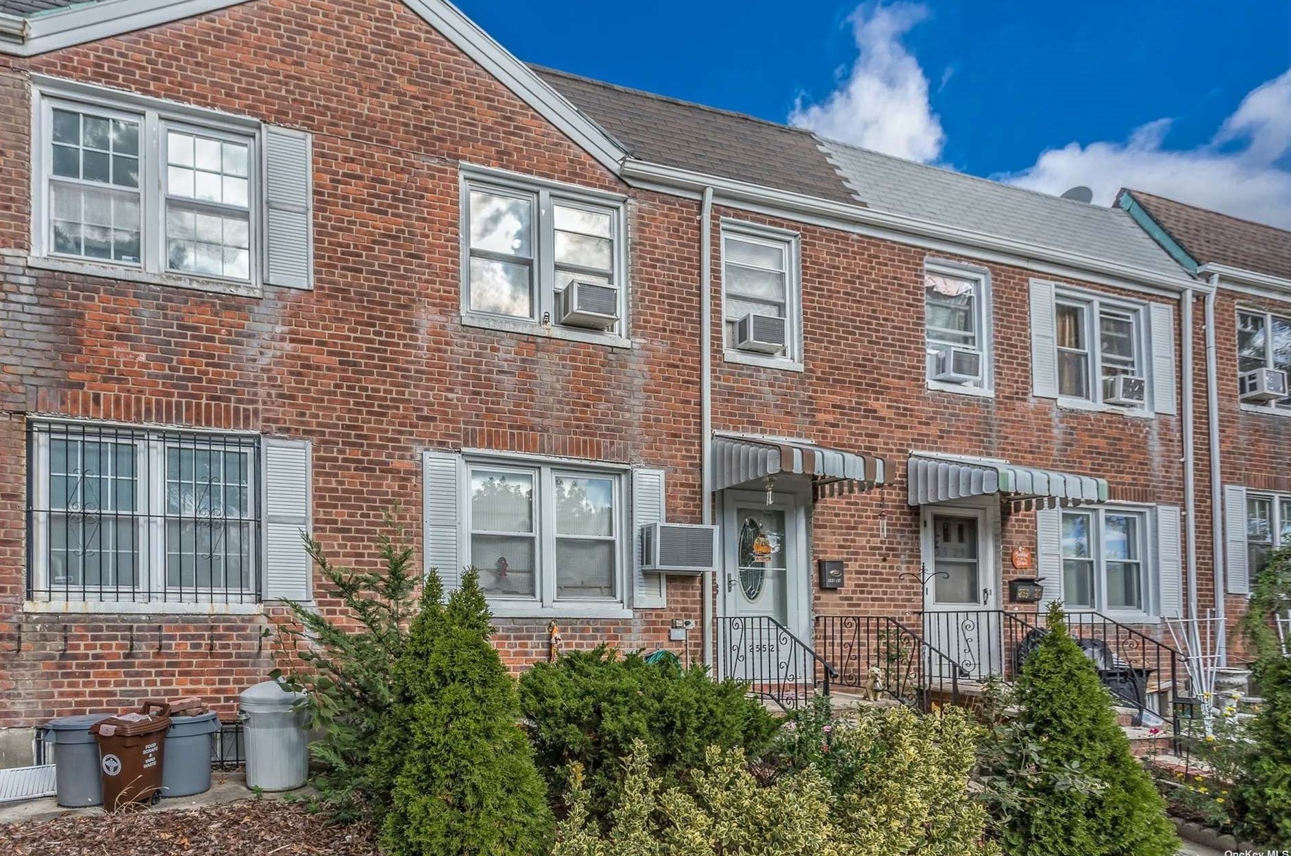 255-21 E Williston Ave, Floral Park, NY 11001