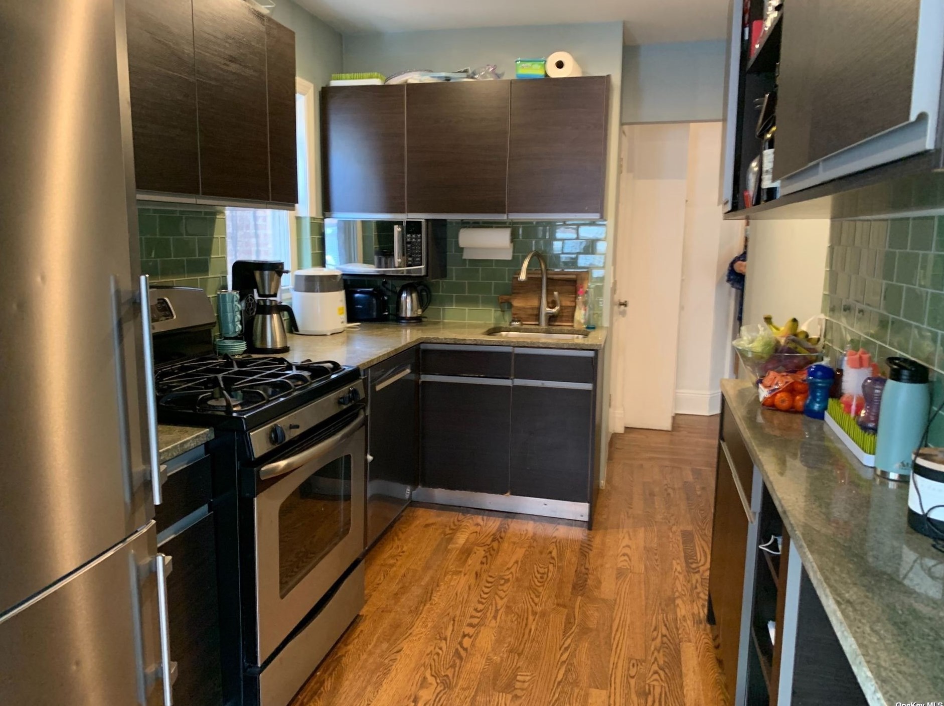 50-53 44th St, Flushing, NY 11377-6346