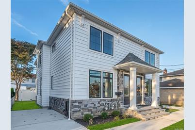 66 Clinton Avenue - Photo 1
