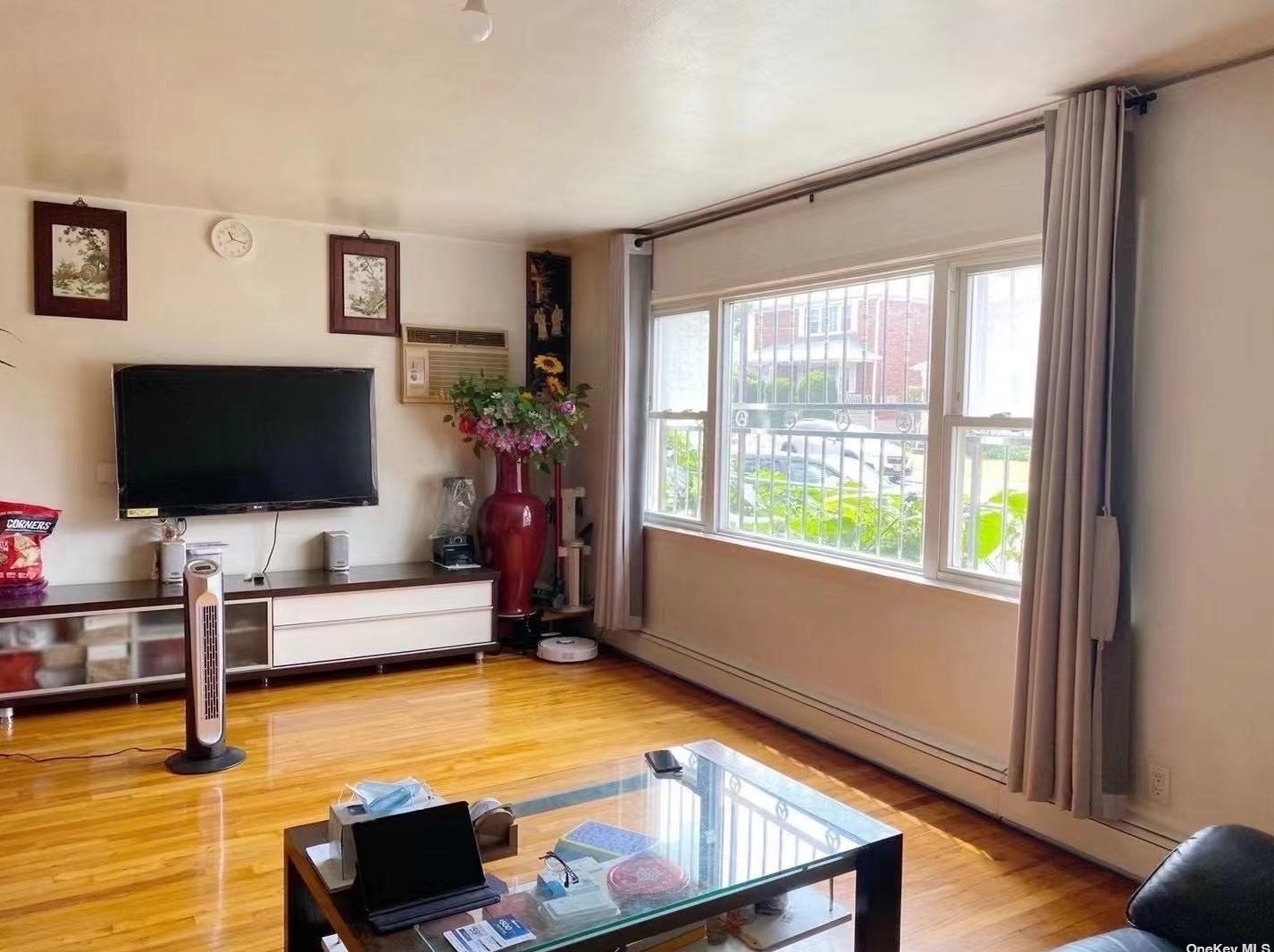 130-11 59th Ave, Flushing, NY 11355-3202