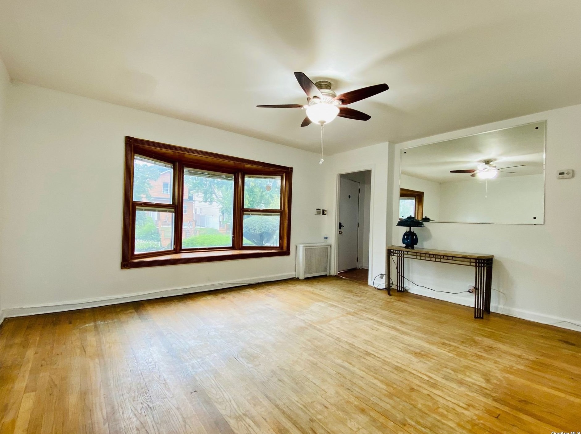 819 Clintonville St, Flushing, NY 11357-1229