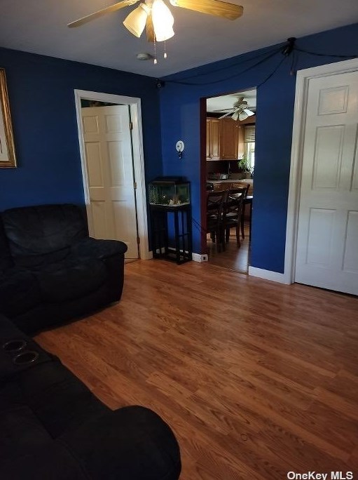 723 Main St, Northampton, NY 11901-2522