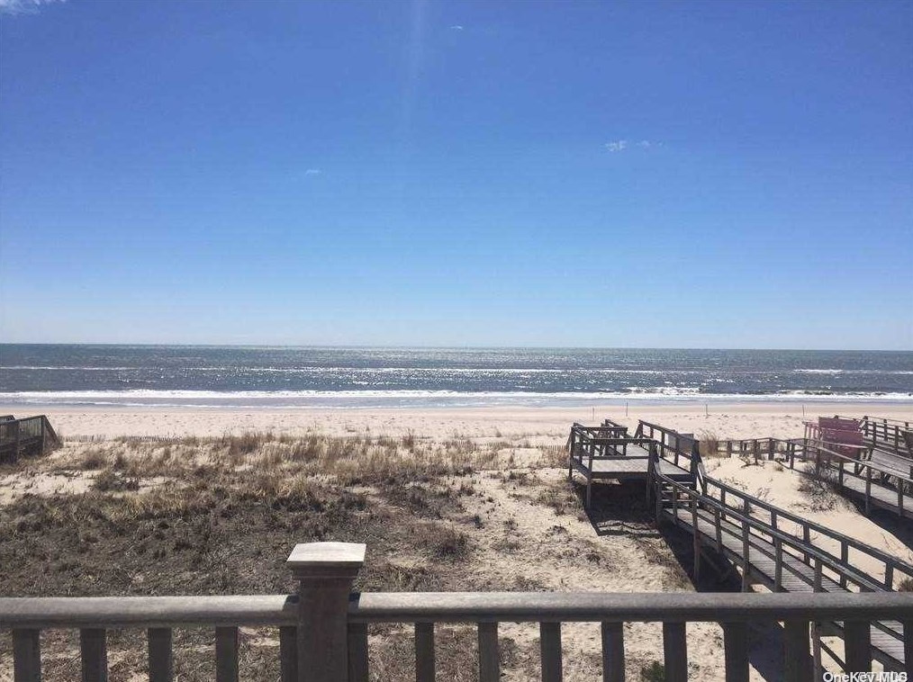 939 Dune Rd, West Hampton Beach, NY 11978