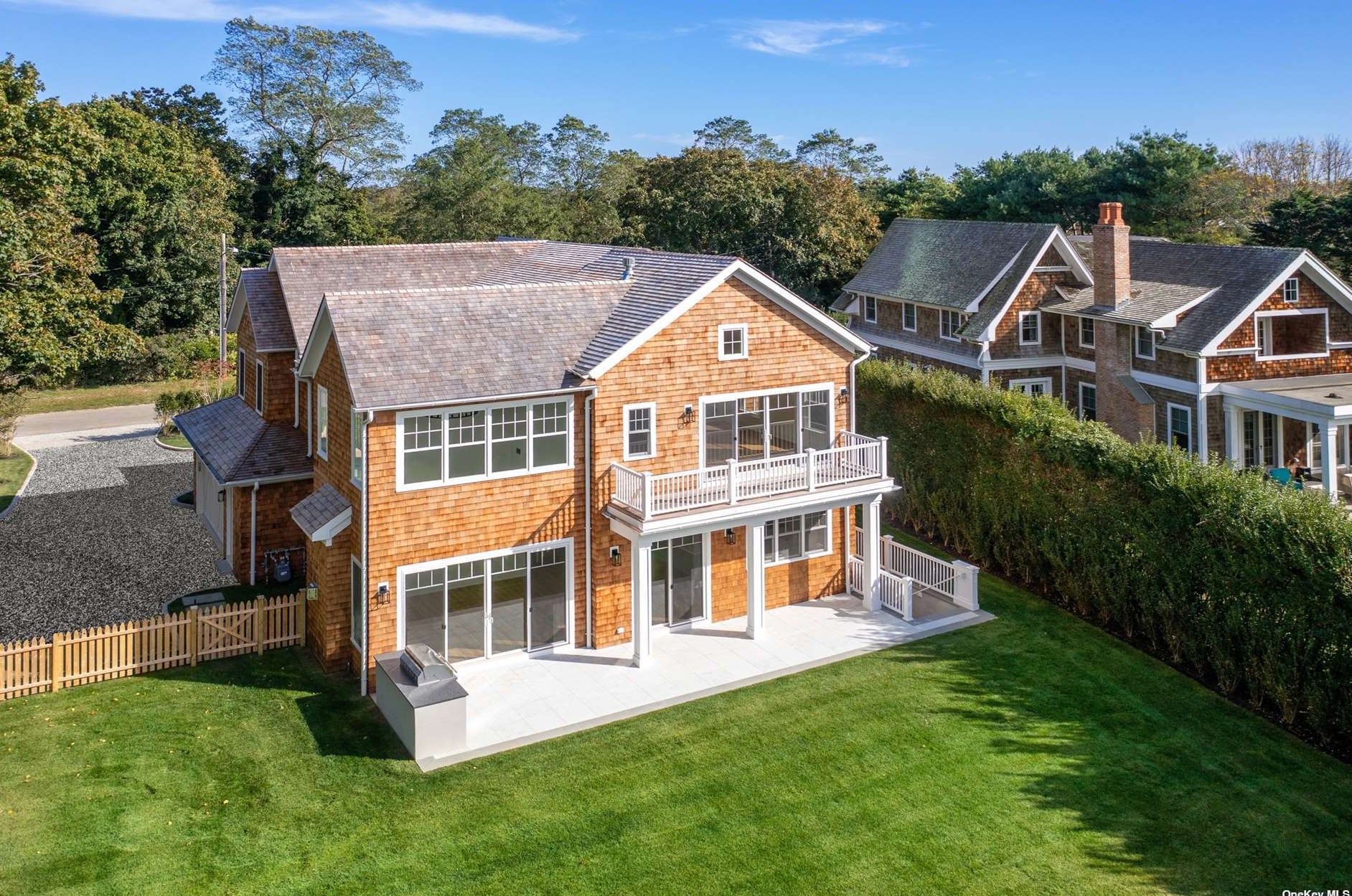 23 South St, South Hampton, NY 11968